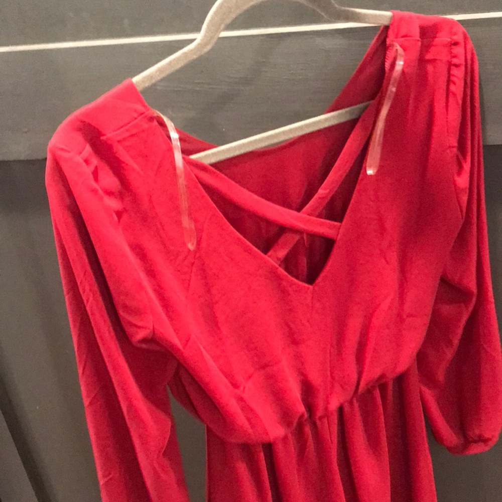 Red dress - Picture 3 of 3